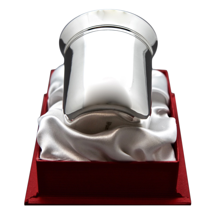 Timbale Evasé Filets en argent massif Aubry Cadoret. Les timbales en argent massif 925 titre 1, de la marque Aubry Cadoret sont reconnaissables à leurs deux poinçons: le poinçon de garantie apposé par un service d'état qui atteste que le titre a été contrôlé (poinçon de garantie de l'état Paris Timbale Evasé Filets en argent massif Aubry Cadoret. Les timbales en argent massif 925 titre 1, de la marque Aubry Cadoret sont reconnaissables à leurs deux poinçons: le poinçon de garantie apposé par un service d'état qui atteste que le titre a été contrôlé (poinçon de garantie de l'état Paris